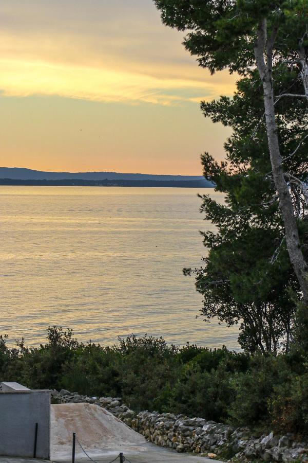 Apartment Anamaria With Seaview Petrcane Exterior photo