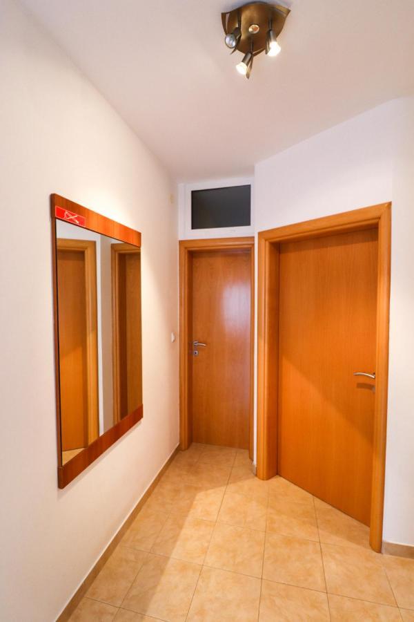 Apartment Anamaria With Seaview Petrcane Exterior photo