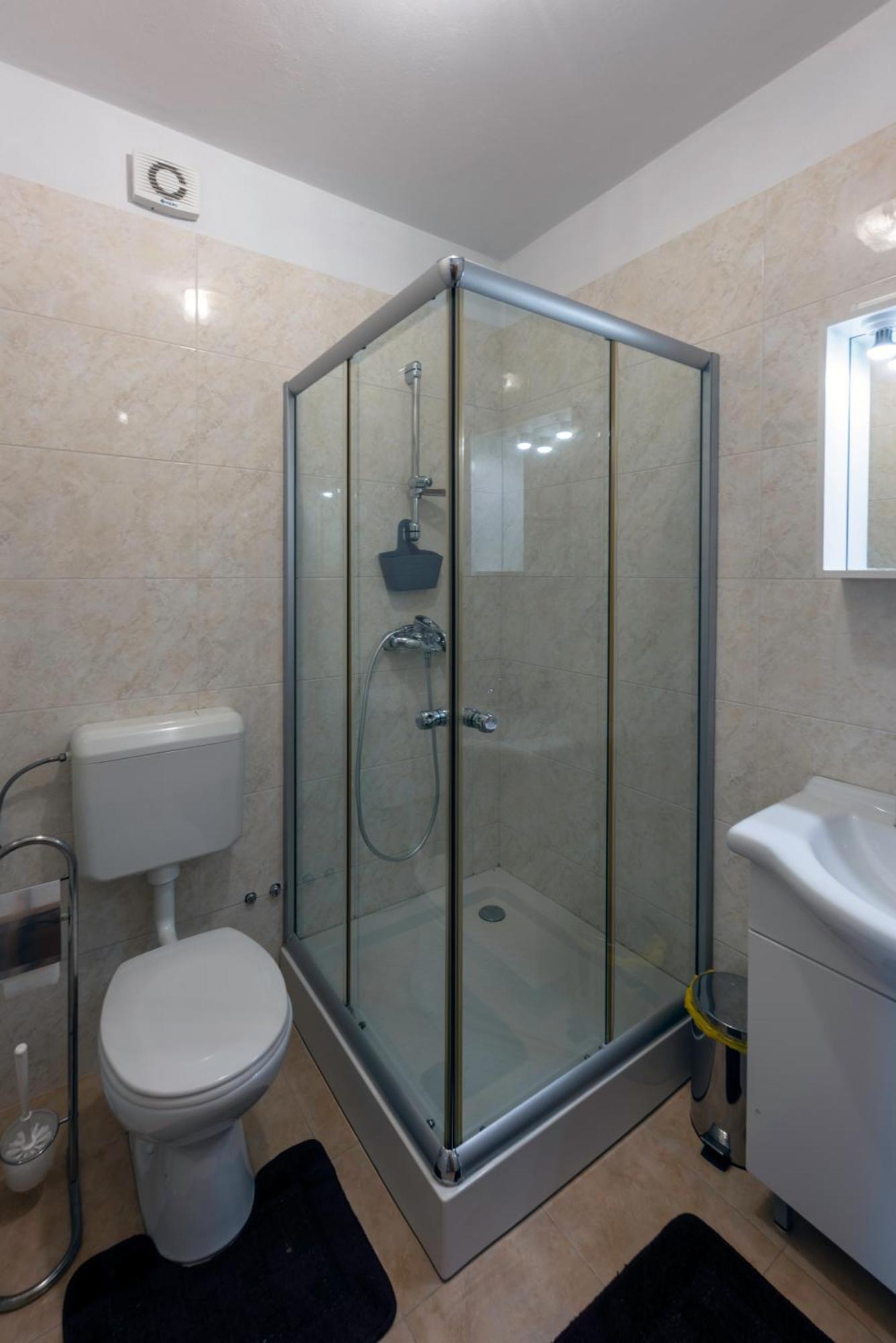 Apartment Anamaria With Seaview Petrcane Exterior photo